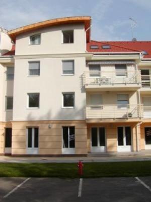 Family Wellness Apartman Hajduszoboszlo Exterior photo